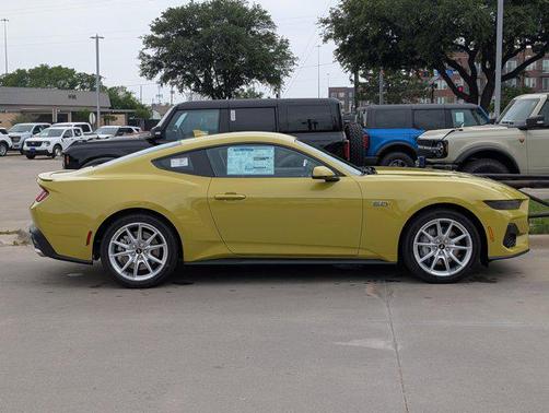 2025 Ford Mustang GT Premium