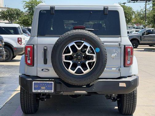 Avalanche Gray 2026 Ford Bronco Outer Banks