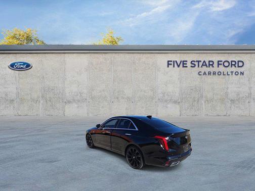 2023 Cadillac CT4 Luxury