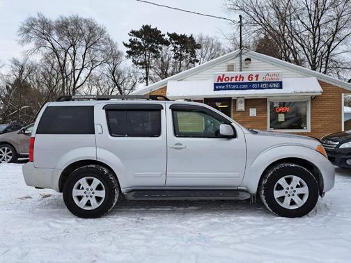 2007 Nissan Pathfinder LE