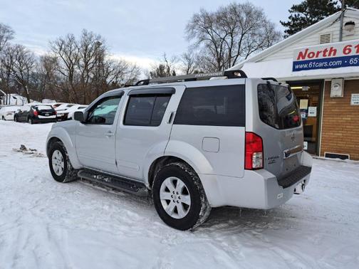 2007 Nissan Pathfinder LE