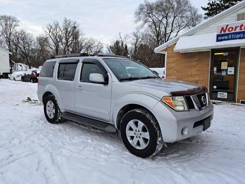 2007 Nissan Pathfinder LE