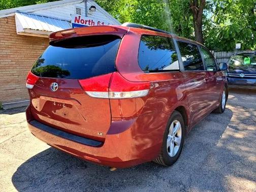 2013 Toyota Sienna LE