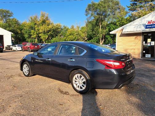 2016 Nissan Altima 2.5 SR
