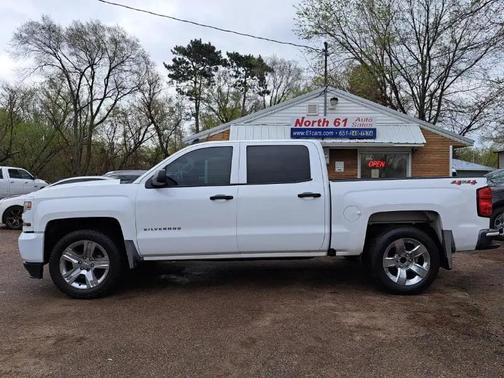 Summit White 2018 Chevrolet Silverado 1500 Custom