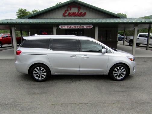 Silver 2016 Kia Sedona SX