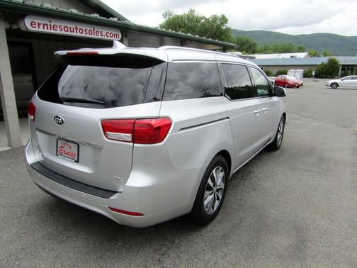 Silver 2016 Kia Sedona SX
