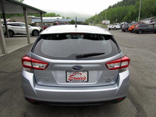 2018 Subaru Impreza 2.0i