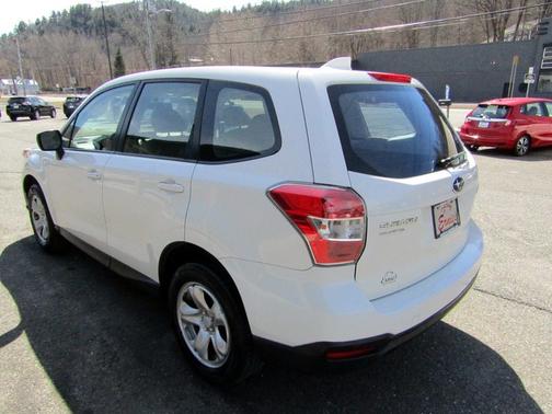 2016 Subaru Forester 2.5i