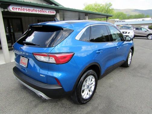 Blue 2020 Ford Escape SE