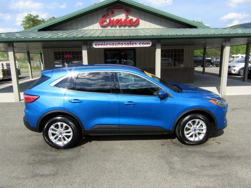 Blue 2020 Ford Escape SE