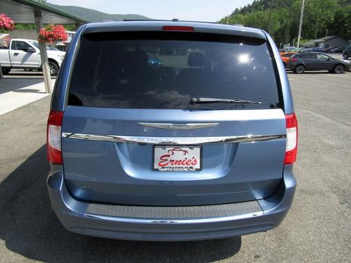 2011 Chrysler Town & Country Touring