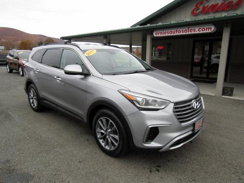 2017 Hyundai SANTA FE SE