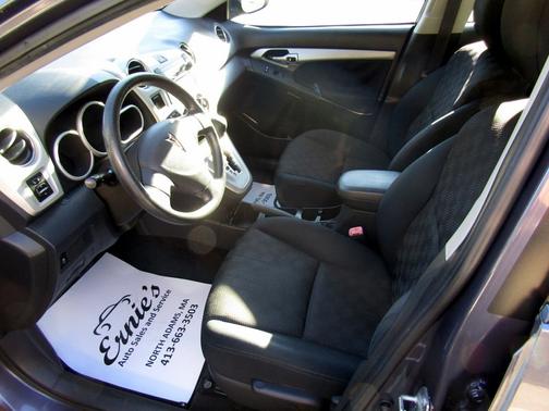 2010 Pontiac Vibe Base