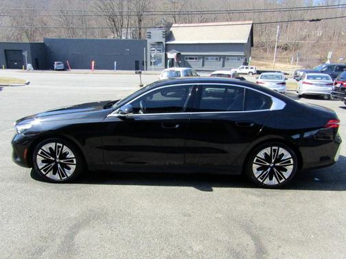 Black 2025 BMW 530 i xDrive