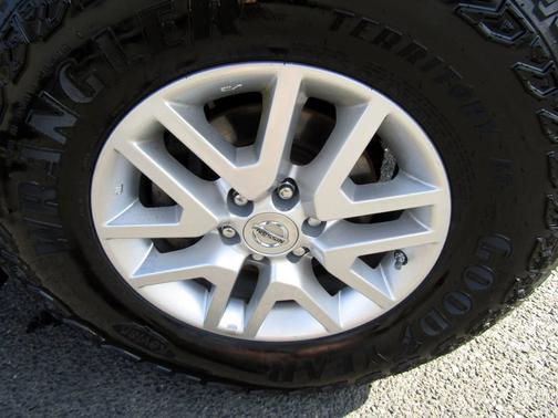 2016 Nissan Frontier SV