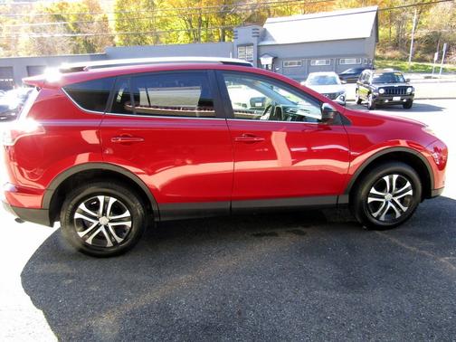 2016 Toyota RAV4 LE