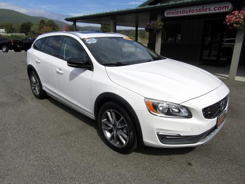 2018 Volvo V60 Cross Country T5