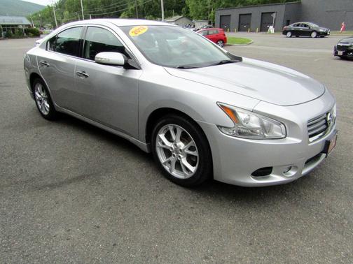 Silver 2012 Nissan Maxima SV