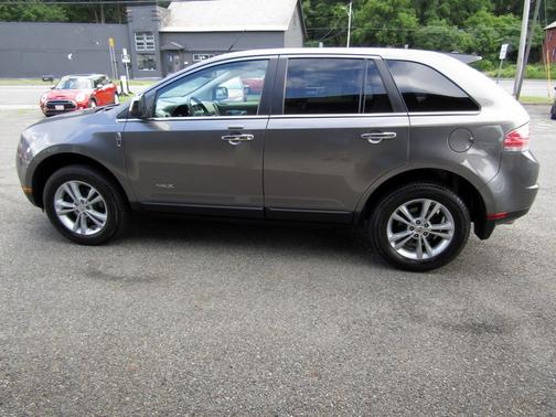 2010 Lincoln MKX Base