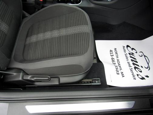 2012 Volkswagen Beetle 2.0T Turbo