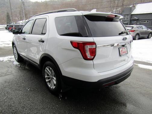 2016 Ford Explorer Base