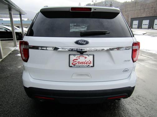 2016 Ford Explorer Base