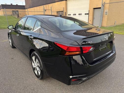 Black 2025 Nissan Altima S