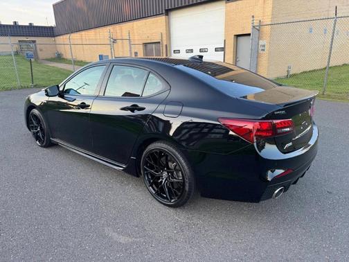 2019 Acura TLX Technology & A-Spec