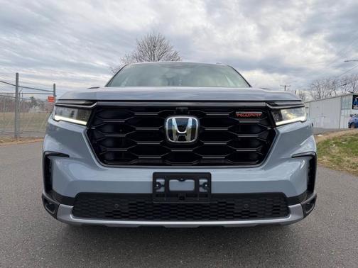 Teal 2025 Honda Pilot TrailSport