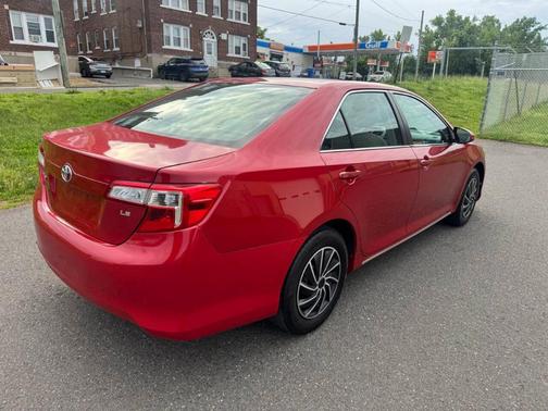 2013 Toyota Camry LE