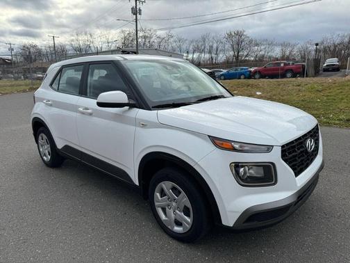 2020 Hyundai VENUE SE