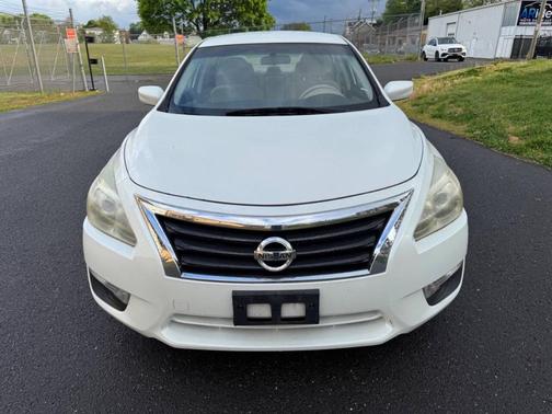 Pearl White 2015 Nissan Altima 2.5 S