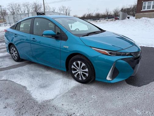 2022 Toyota Prius Prime XLE
