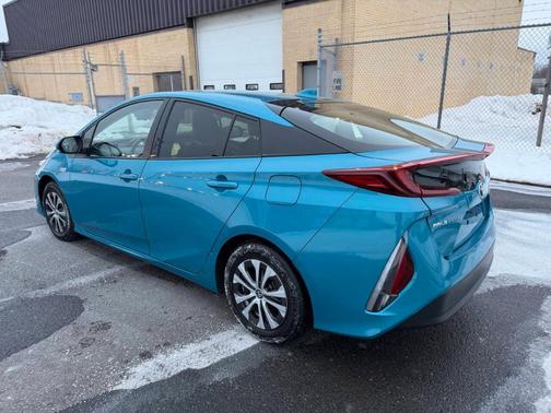 2022 Toyota Prius Prime XLE