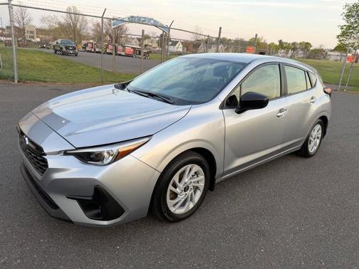 Ice Silver Metallic 2024 Subaru Impreza Base