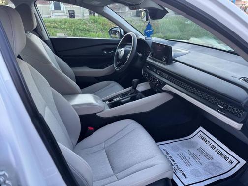 Platinum White Pearl 2023 Honda Accord EX
