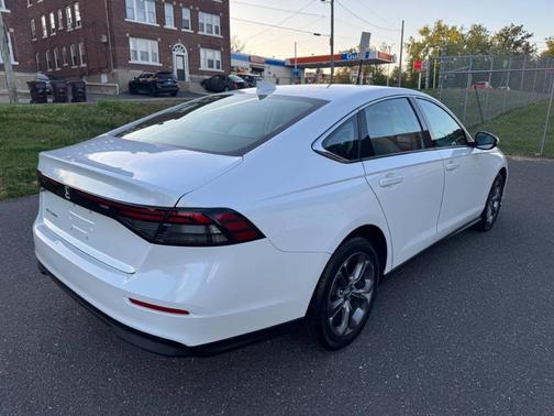 Platinum White Pearl 2023 Honda Accord EX