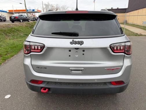 Billet Silver Clearcoat Metallic 2021 Jeep Compass Trailhawk