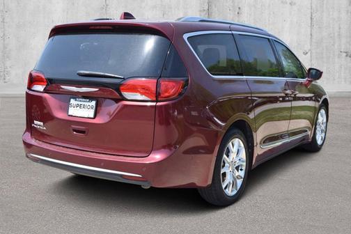 Photo 3 of 42 of 2017 Chrysler Pacifica Touring-L Plus