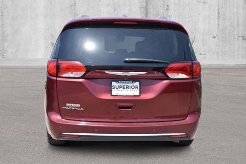 Photo 4 of 42 of 2017 Chrysler Pacifica Touring-L Plus