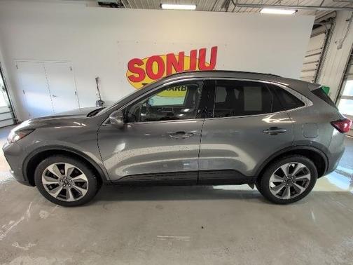 2023 Ford Escape Platinum