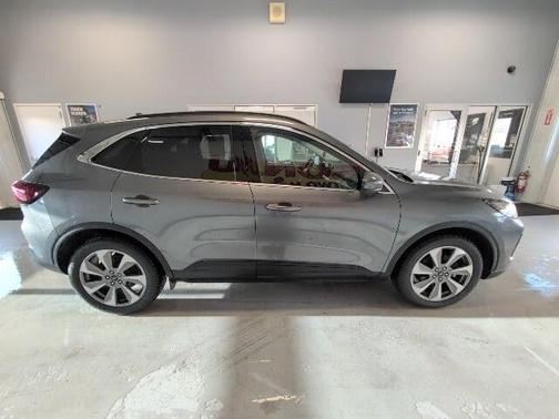 2023 Ford Escape Platinum