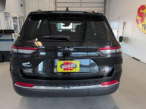 Diamond Black 2023 Jeep Grand Cherokee Limited
