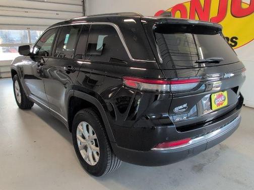 Diamond Black 2023 Jeep Grand Cherokee Limited
