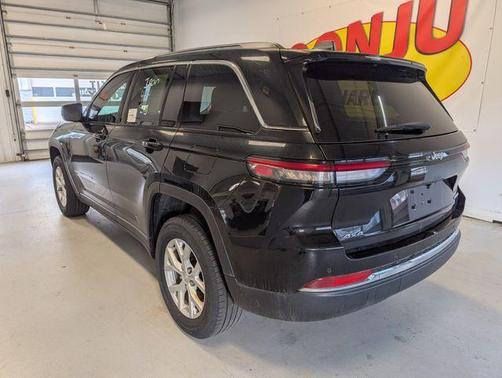 Diamond Black 2023 Jeep Grand Cherokee Limited
