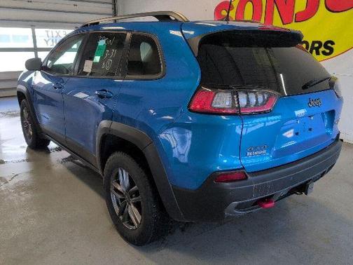 Hydro Blue Pearlcoat 2021 Jeep Cherokee Trailhawk
