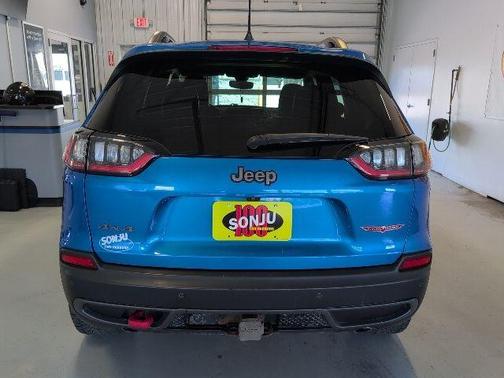 Hydro Blue Pearlcoat 2021 Jeep Cherokee Trailhawk