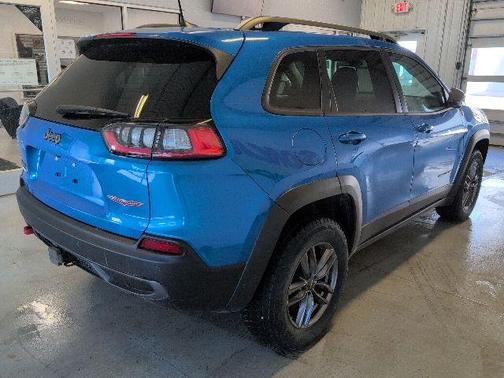 Hydro Blue Pearlcoat 2021 Jeep Cherokee Trailhawk