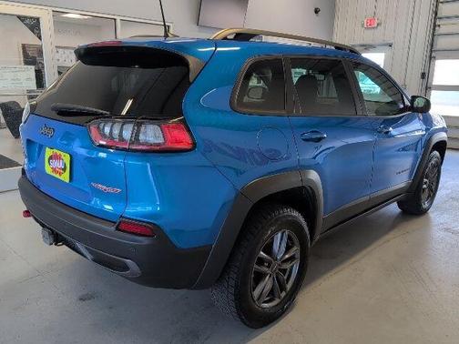 Hydro Blue Pearlcoat 2021 Jeep Cherokee Trailhawk